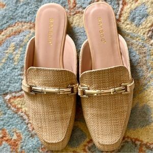 BAMBOO Raffia Mule Slip Ons Size 5.5 Like New Condition